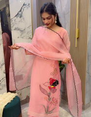 Elegance in Ecru
